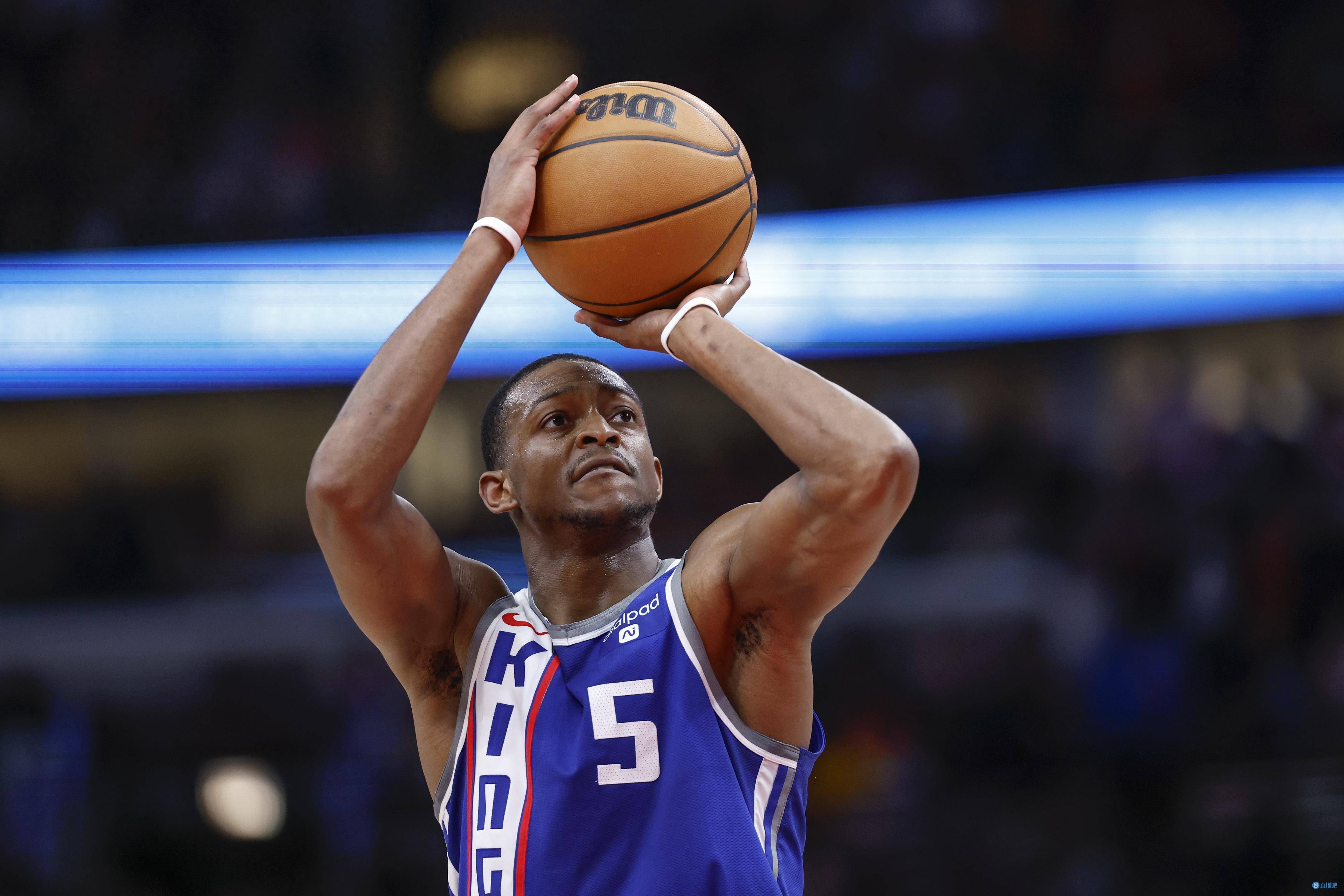 克里夫兰骑士训练开放日；关键时刻手感冰凉引欢呼；意大利杯在即；年轻球员得到机会