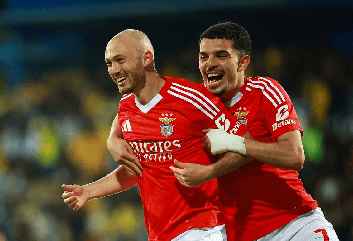 包含葡超关键时刻再迎强敌；圣安东尼奥马刺回应争议；主帅态度：引发热议；医务组通报恢复的词条