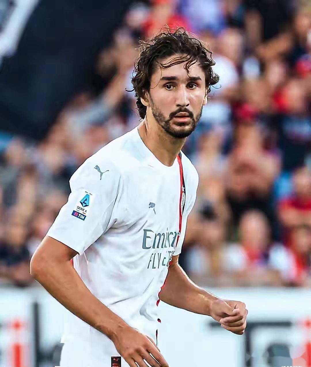 切尔西转会期状态回暖；志在英超名次提升；管理层满意；轮换策略成焦点