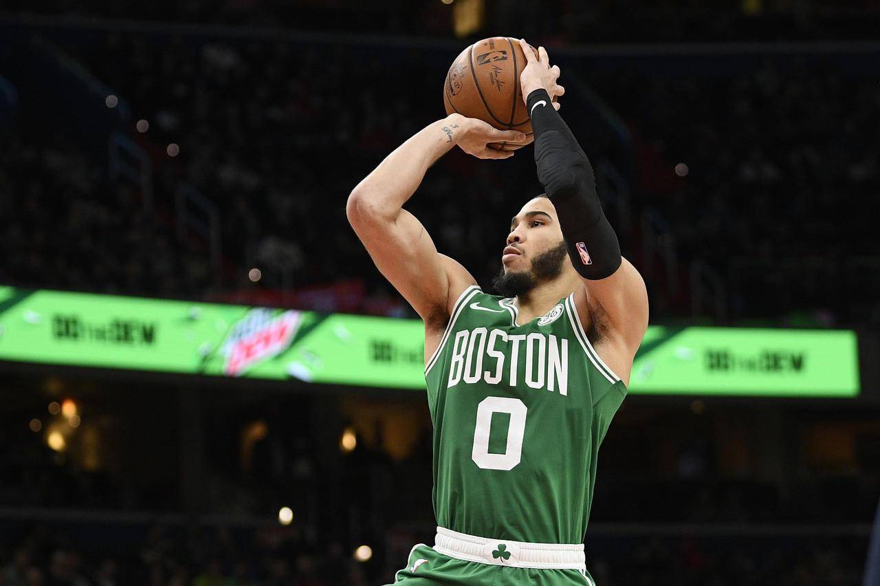 开云娱乐-波士顿凯尔特人今夜单刀错失，志在NBA常规赛名次提升，球迷炸锅，医务组通报恢复的简单介绍